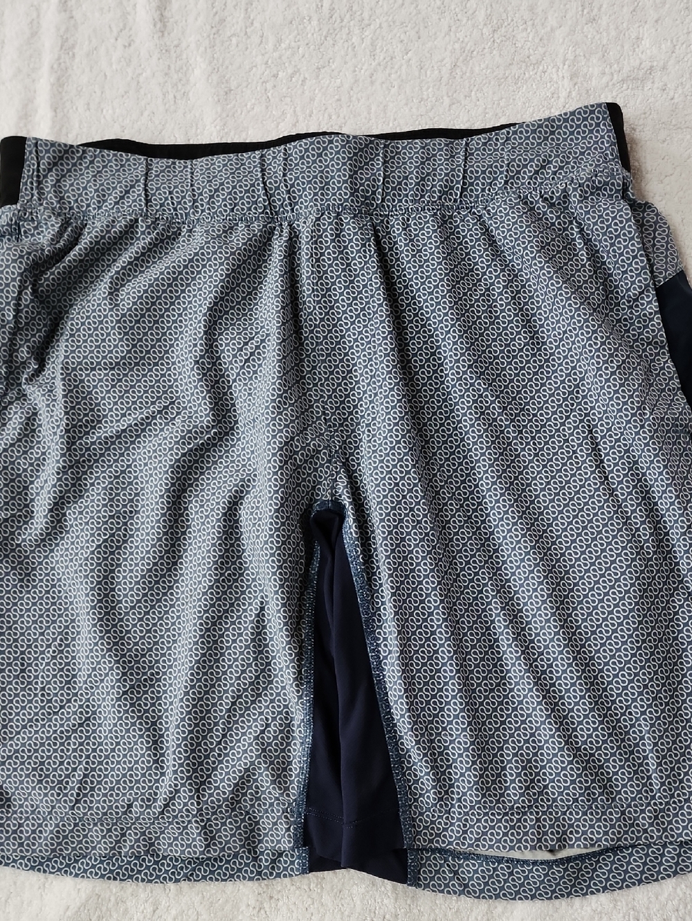 Lululemon Men's Logo Patterned Athletic Shorts Size XL Preowned